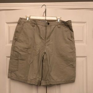 Columbia men’s khaki shorts